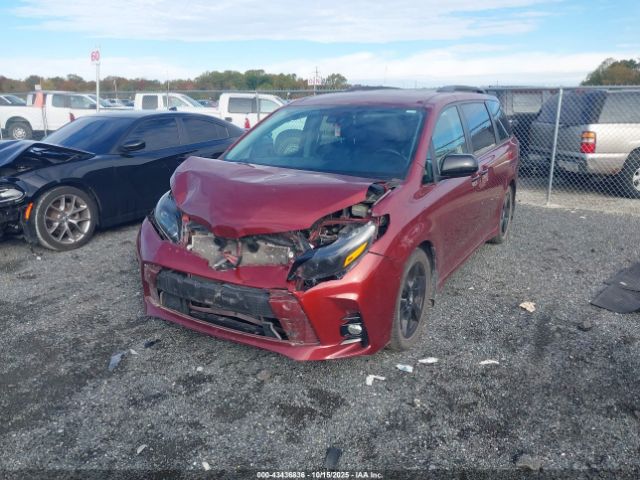 Toyota Sienna Se Image 4