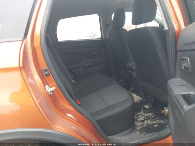 Mitsubishi Outlander 2.0 Es Image 16