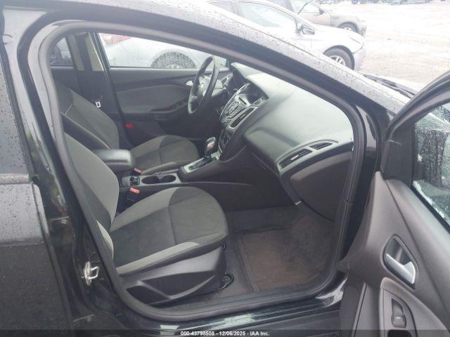Ford Focus Se Image 11