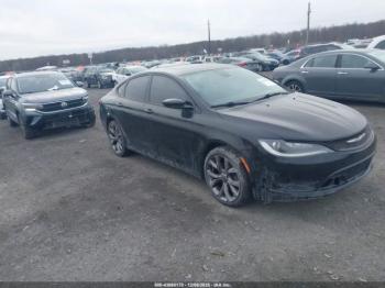  Salvage Chrysler 200