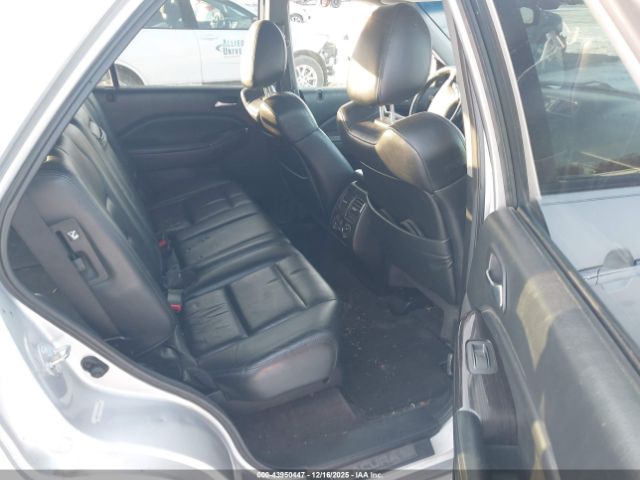 Acura MDX Image 11