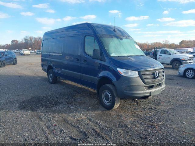  Salvage Mercedes-Benz Sprinter 2500