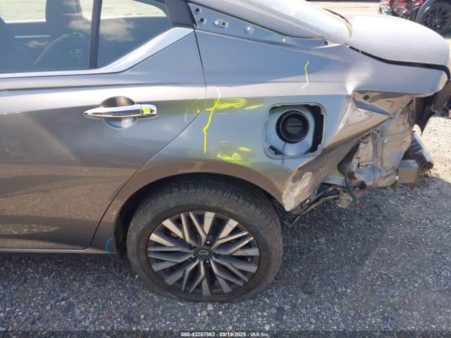 Nissan Altima Sv Fwd Image 4