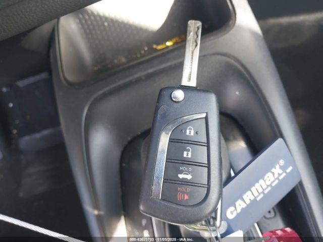 Toyota Corolla Le Image 12