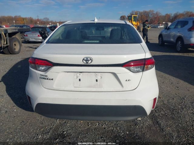 Toyota Corolla Le Image 14