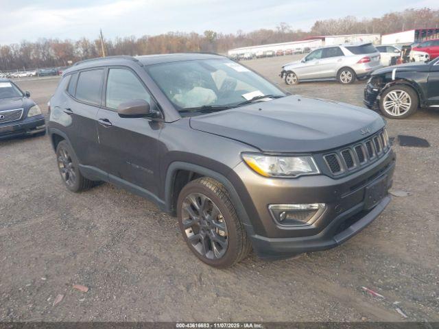  Salvage Jeep Compass