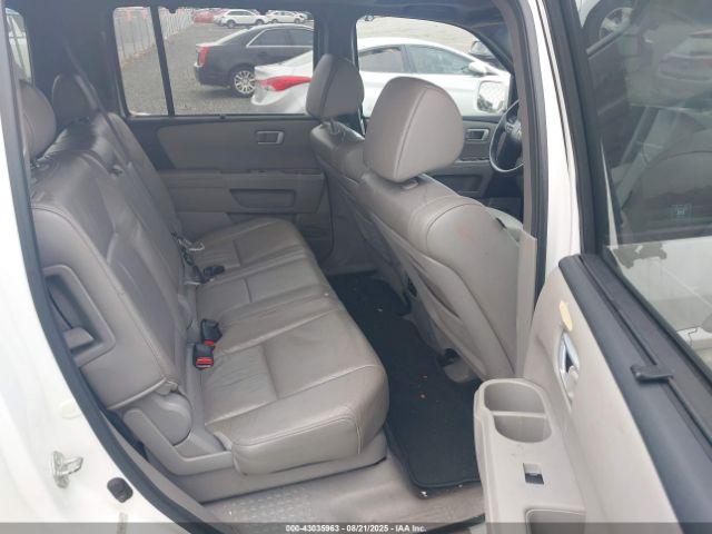 Honda Pilot Touring Image 9