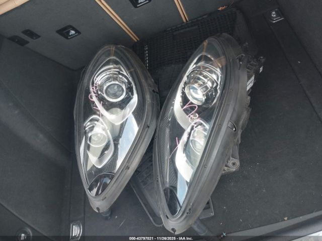 Porsche Macan Image 12