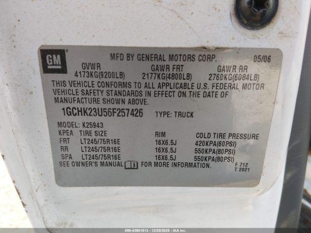 Chevrolet Silverado 2500 Work Truck Image 11