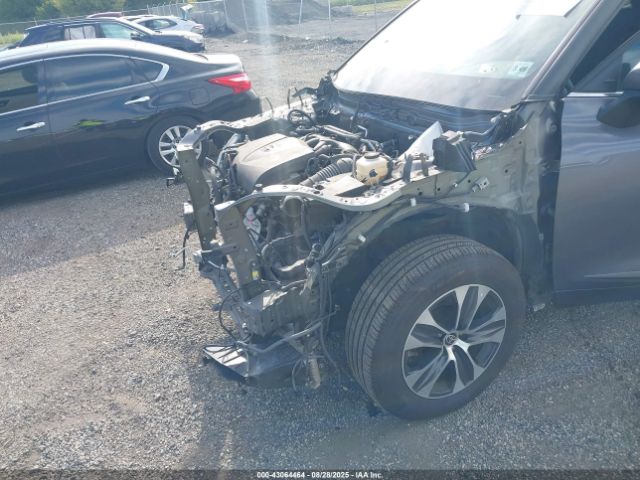 Toyota Highlander Xle Image 2