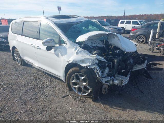  Salvage Chrysler Pacifica