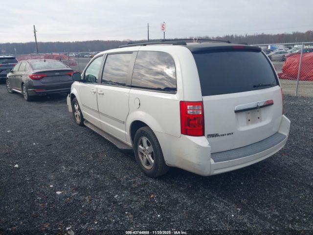 Dodge Grand Caravan Sxt Image 3