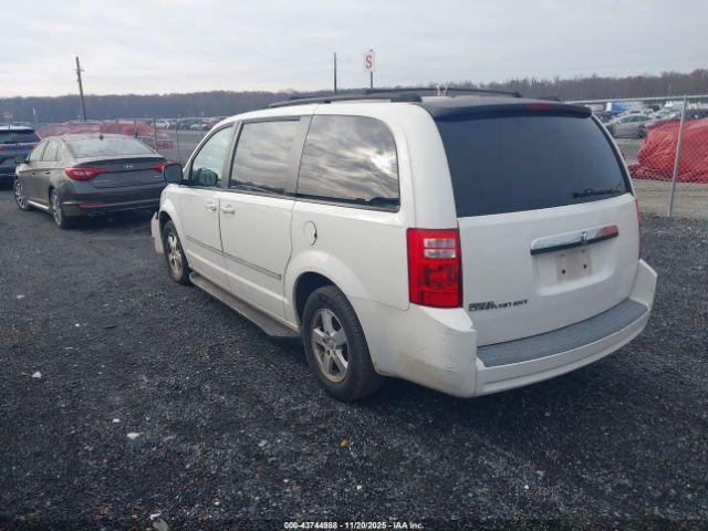 Dodge Grand Caravan Sxt Image 3