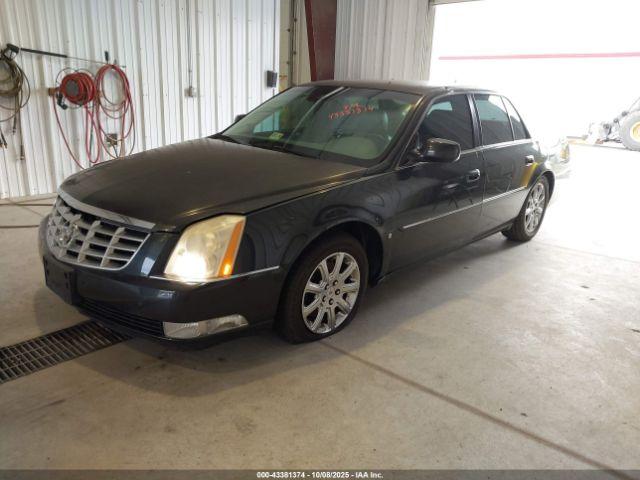 Cadillac DTS 1sb Image 14
