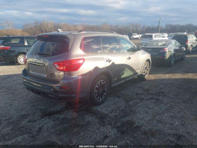 Nissan Pathfinder Sv Image 11