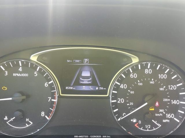 Nissan Pathfinder Sv Image 2