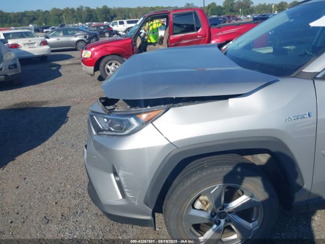 Toyota RAV4 Xle Premium Image 5