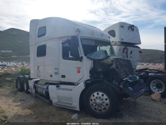  Salvage Volvo Vnl