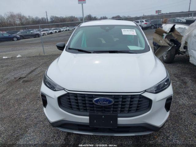 Ford Escape Active Image 2