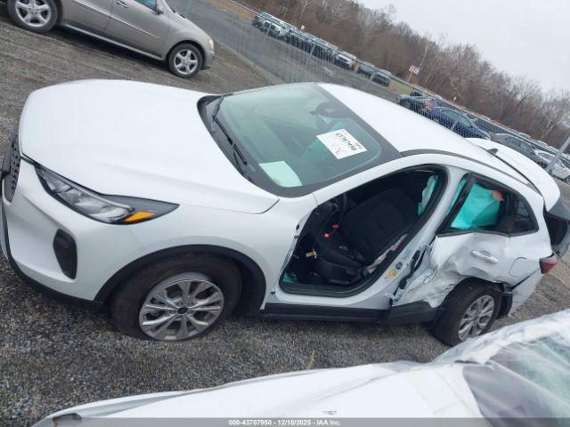 Ford Escape Active Image 8