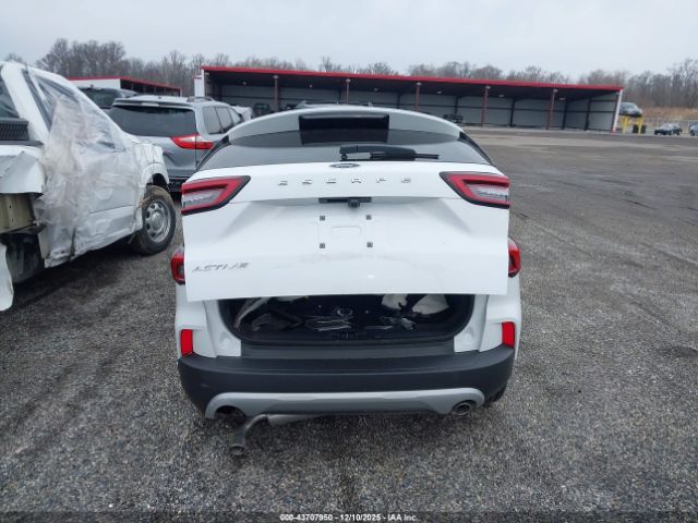 Ford Escape Active Image 15