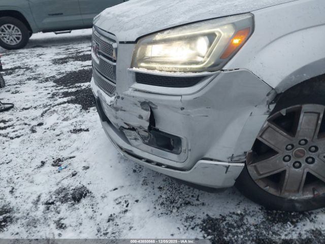 GMC Acadia Denali Image 3