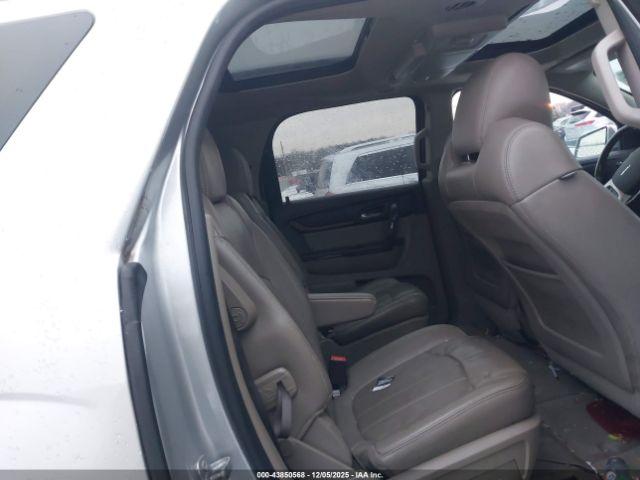 GMC Acadia Denali Image 15