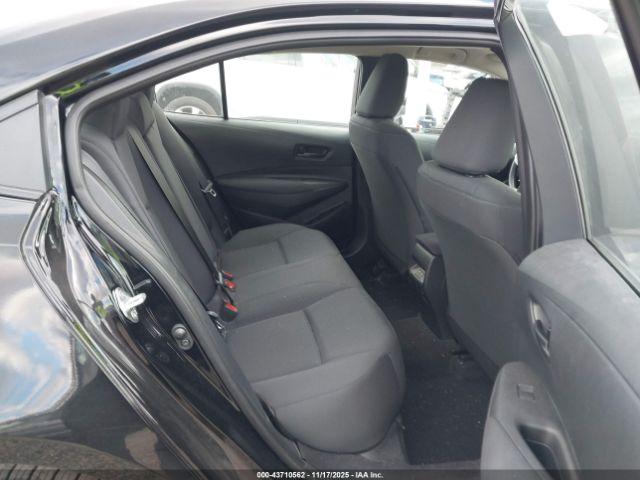 Toyota Corolla Le Image 11