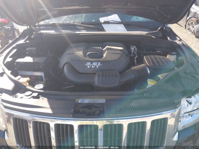 Jeep Grand Cherokee Laredo Image 14