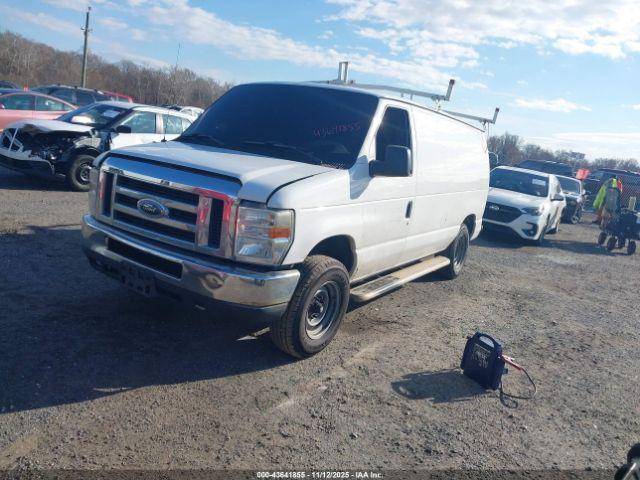 Ford E-250 Image 4