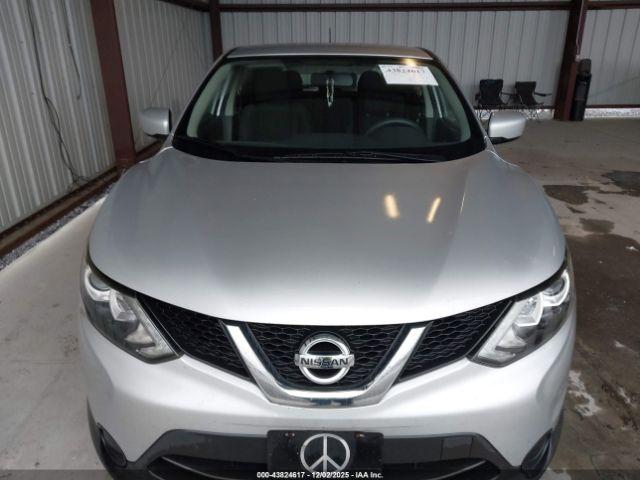 Nissan Rogue S Image 13