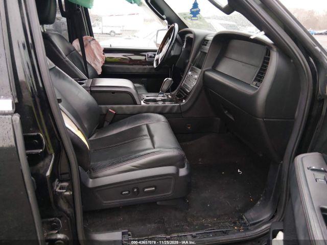 Lincoln Navigator Reserve Image 9