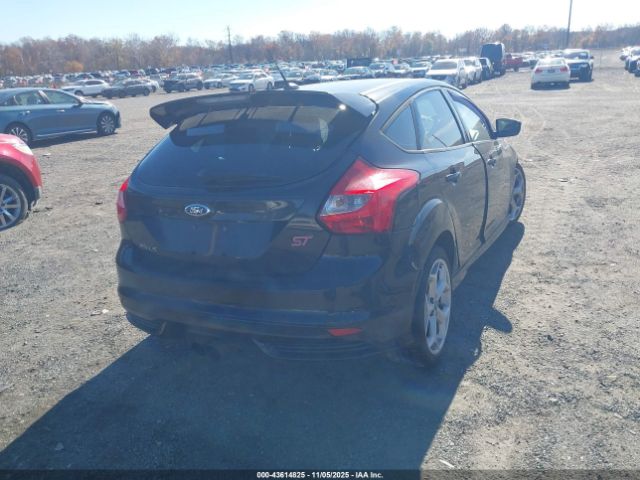 Ford Focus St Image 6