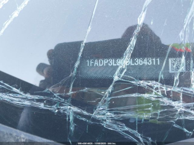 Ford Focus St Image 10