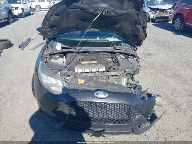 Ford Focus St Image 7