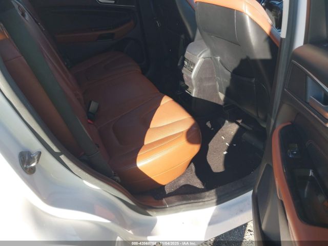 Ford Edge Titanium Image 10