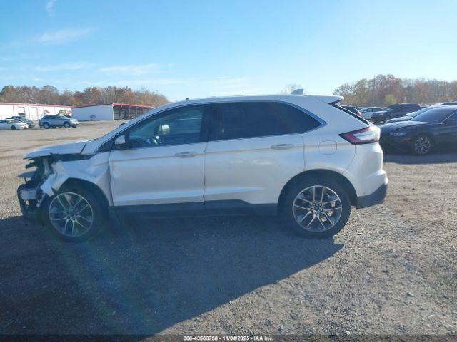 Ford Edge Titanium Image 12