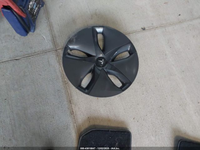 Tesla Model 3 Image 14