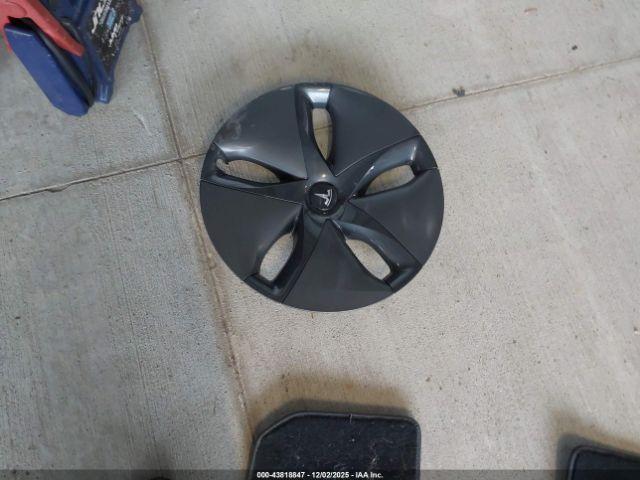 Tesla Model 3 Image 14