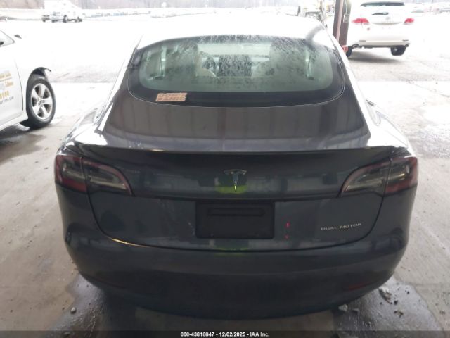 Tesla Model 3 Image 15