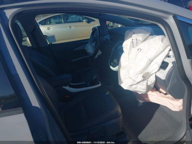 Chevrolet Bolt Premier Image 6