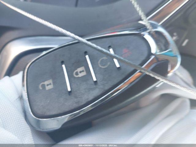 Chevrolet Bolt Premier Image 14