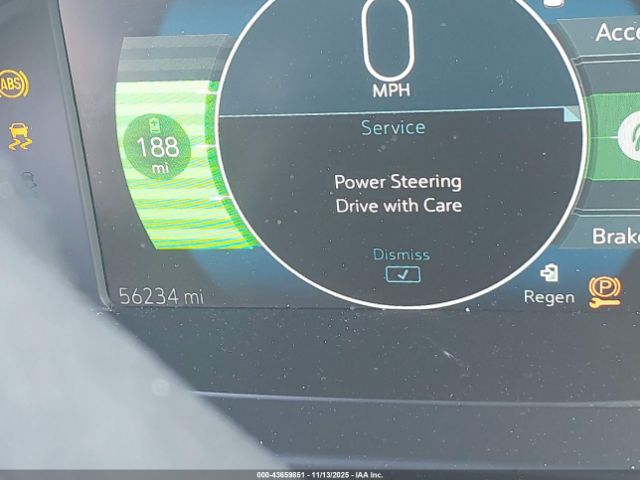 Chevrolet Bolt Premier Image 9