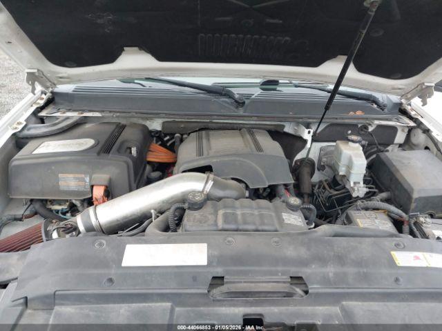 Chevrolet Tahoe Image 9