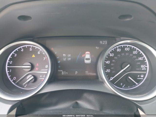 Toyota Camry Le Awd Image 3