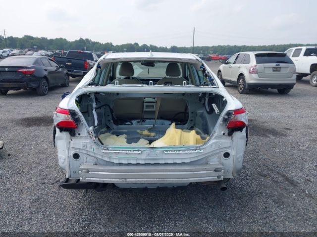 Toyota Camry Le Awd Image 11