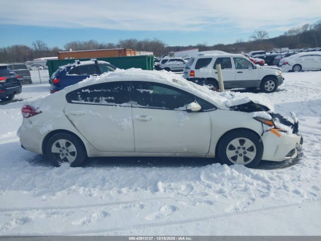 Kia Forte Lx Image 9