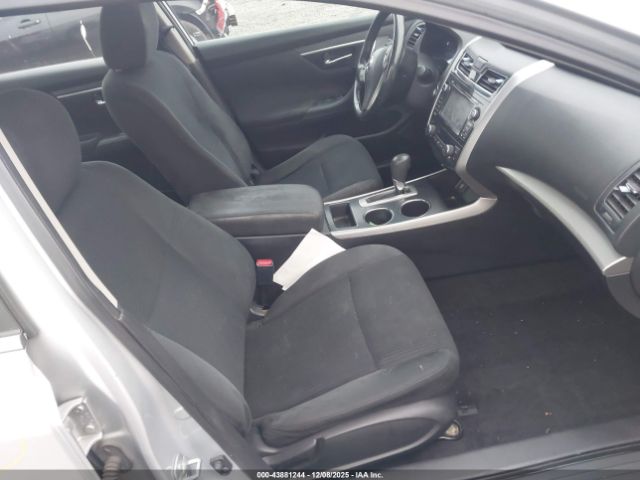 Nissan Altima 2.5 Sv Image 14
