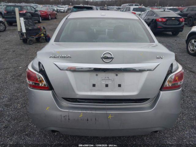 Nissan Altima 2.5 Sv Image 2