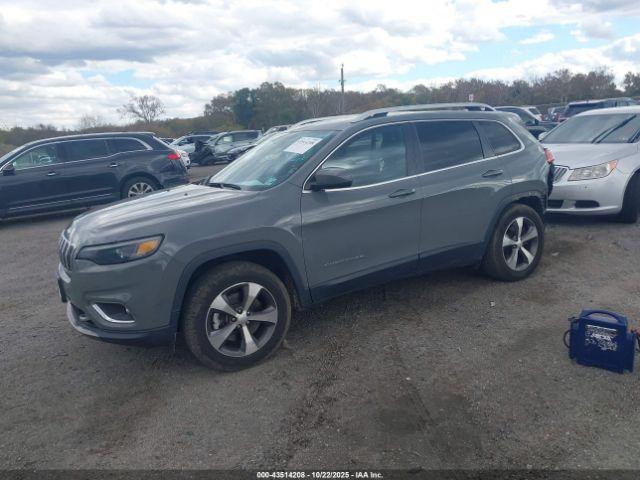 Jeep Cherokee Limited 4x4 Image 13
